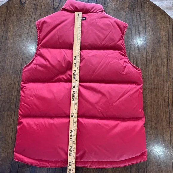 Roots men's red duck down & feather filled zip and snap closure vest size M - Picture 16 of 16
